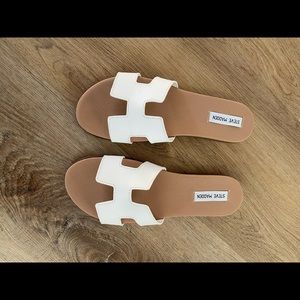 Steve Madden white sandals